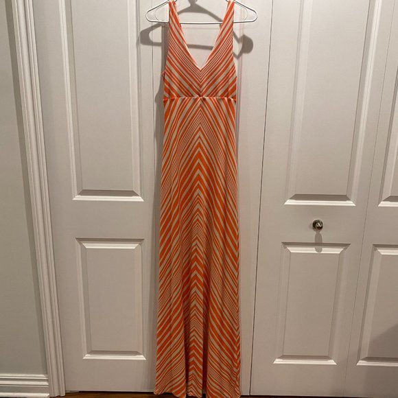 Bebe Vneck Orange and Tan Chevron Stripe Dress Size Medium - Picture 7 of 11